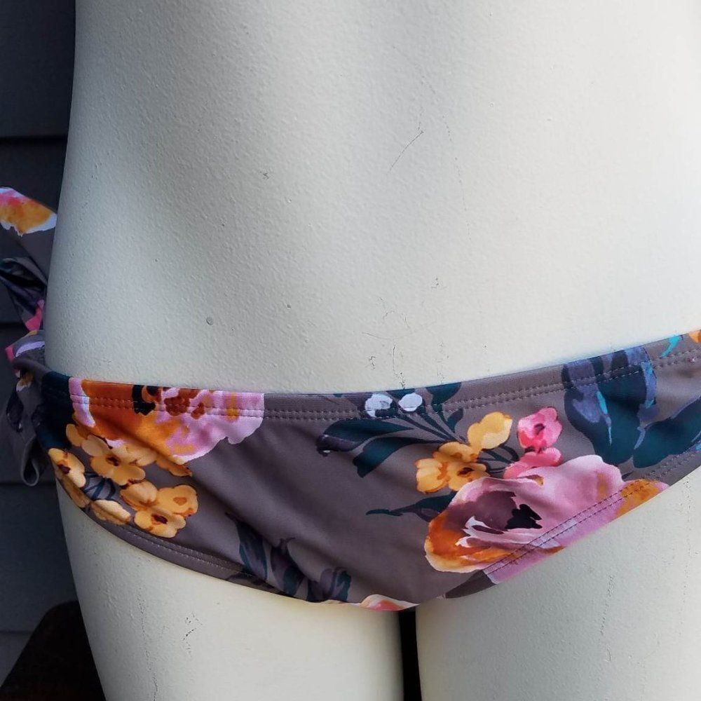 NWT Shade & Shore Taupe Floral Bikini size Medium - Picture 12 of 15